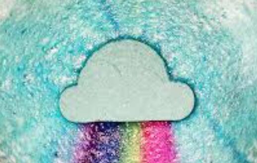 Wie man eine Regenbogenbadebombe macht